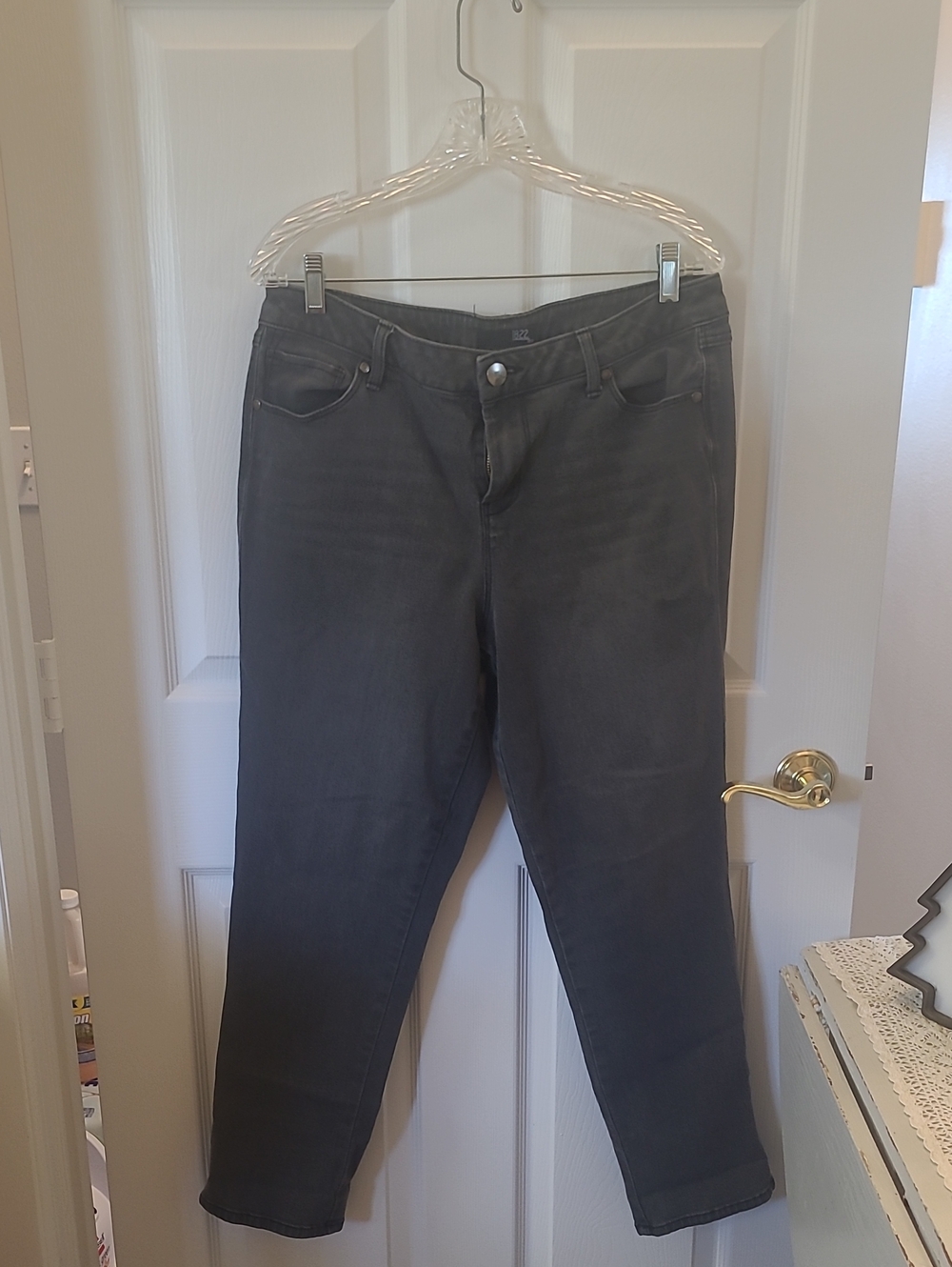 1822 Denim Women’s Charcoal Boyfriend Jeans Size 12P/31. Bin 6